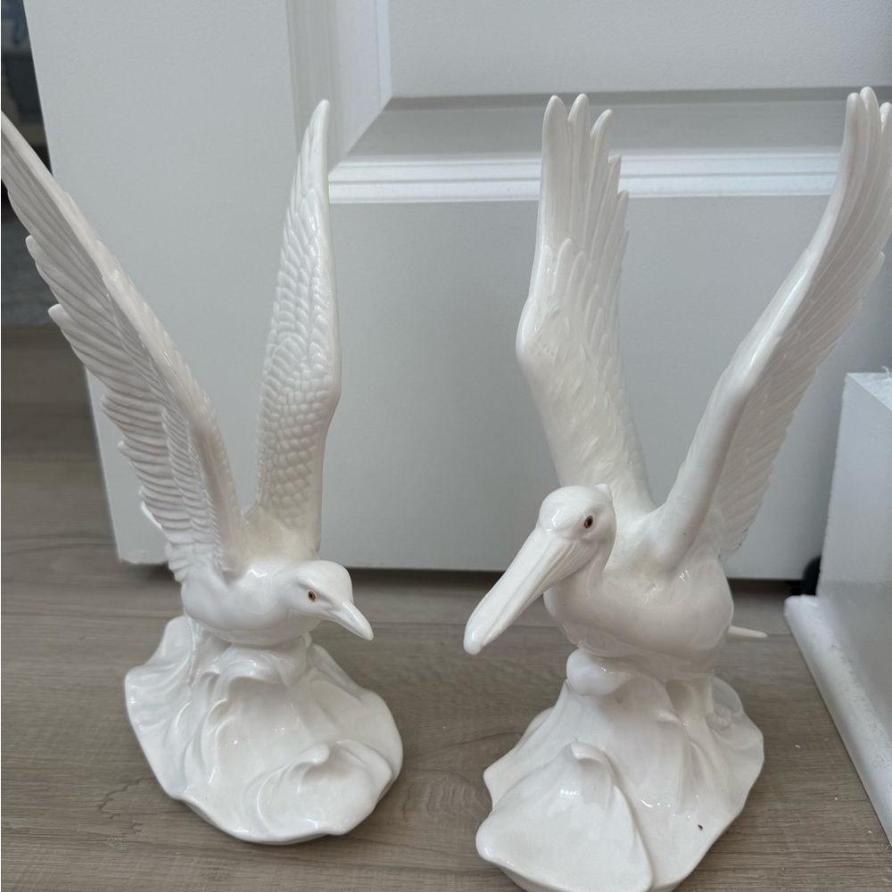 Vintage White Bird In Flight on Wave Seagull Napcoware Japan coastal home decor